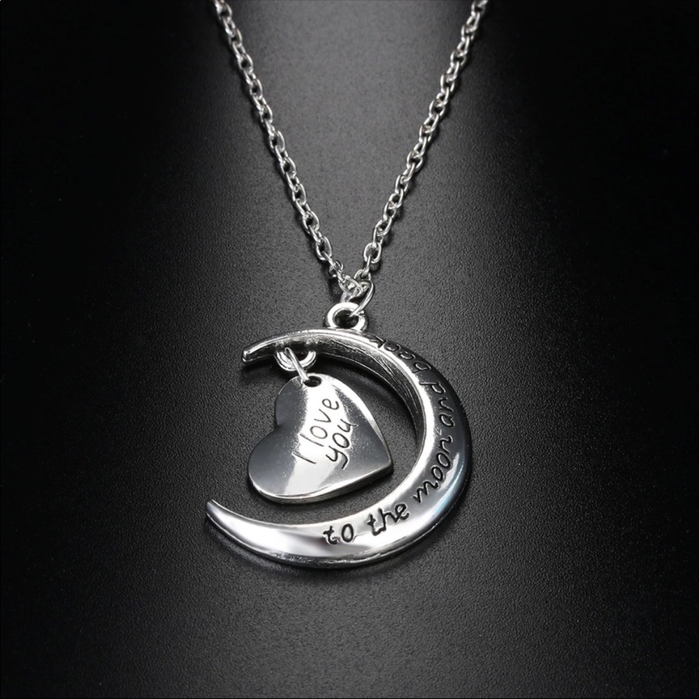 I LOVE YOU TO THE MOON ♡ Necklace - Picture 6 of 8
